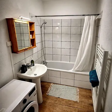 Cozy & Quiet Studio, Comfortable, Free Parking Appartamento *