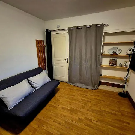 Cozy & Quiet Studio, Comfortable, Free Parking Appartamento *