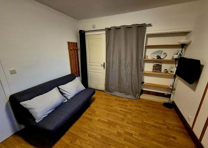 Cozy & Quiet Studio, Comfortable, Free Parking Appartamento *